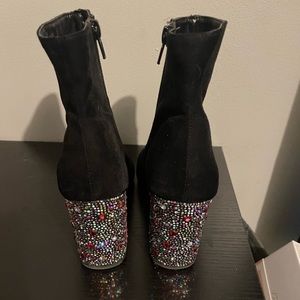 Betsy Johnson size 8 bejeweled boots